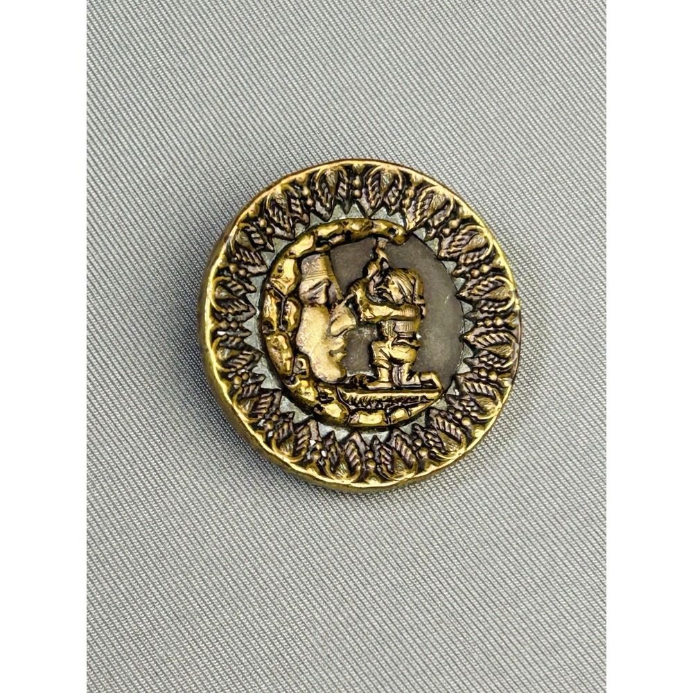 Imp Of Pain‎ Carving The Moon Metal Loop Picture Button